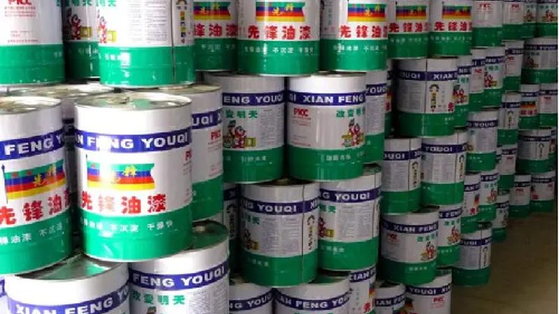 环氧地坪漆施工的成本主要包括以下几个部分：